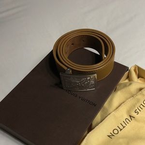 LOUIS VUITTON TAN TRAVELING REQUISITES BELT